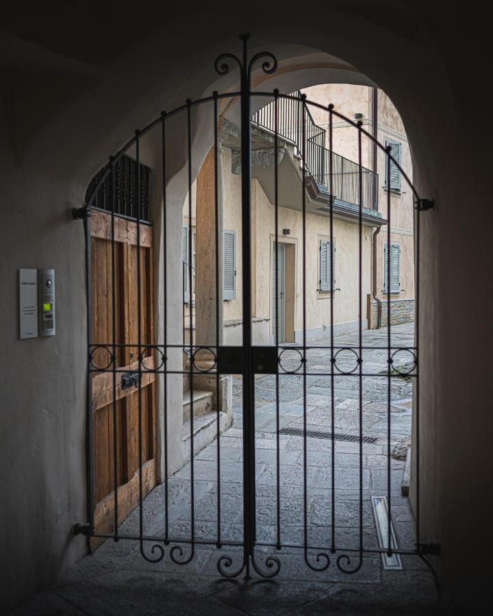 La Loggia Apartment Chiavenna Bagian luar foto